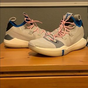 Kobe A.D “Moon Particle” size 9.5